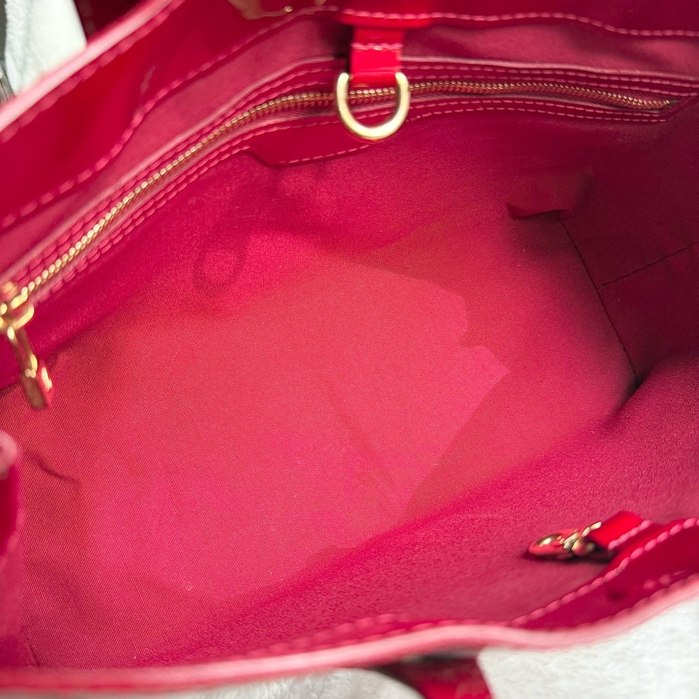 Louis Vuitton Wilshire Vernis PM Bag - Picture 9 of 13